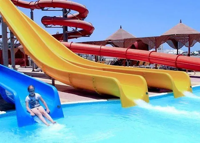 Hotelux Marina Üdülőközpont 4*