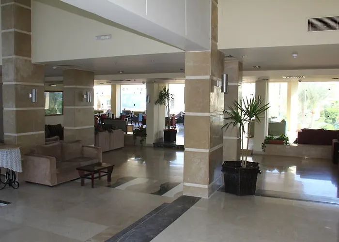 Hotelux Marina Üdülőközpont