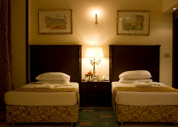 Üdülőközpont Hotelux Marina 4*