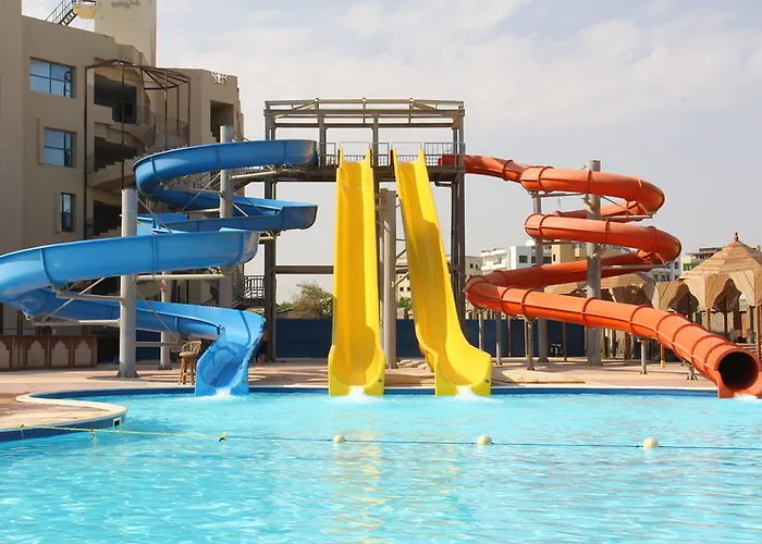 Üdülőközpont Hotelux Marina Gurdaka