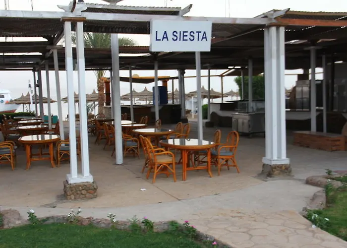 Hotelux Marina Üdülőközpont 4*
