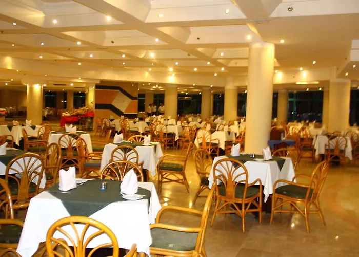 Üdülőközpont Hotelux Marina