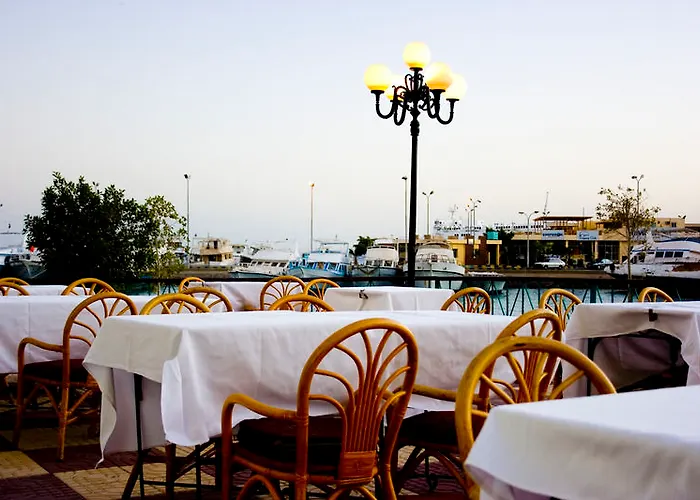 Üdülőközpont Hotelux Marina 4*