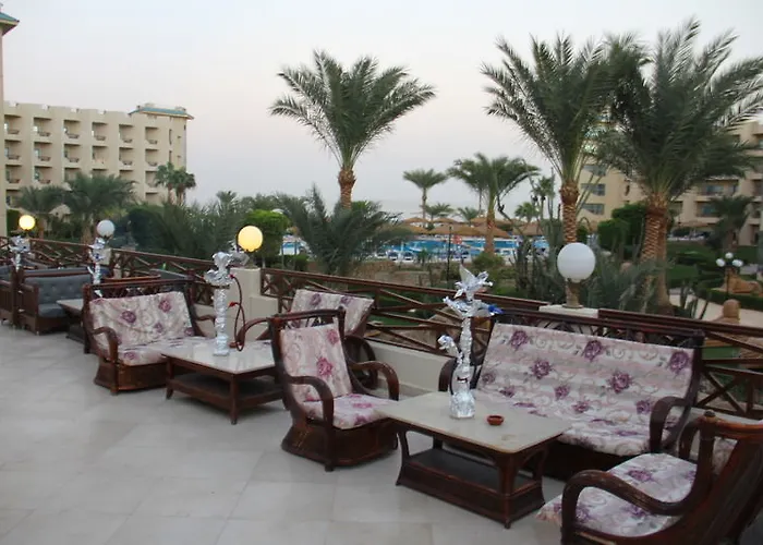 Üdülőközpont Hotelux Marina 4*