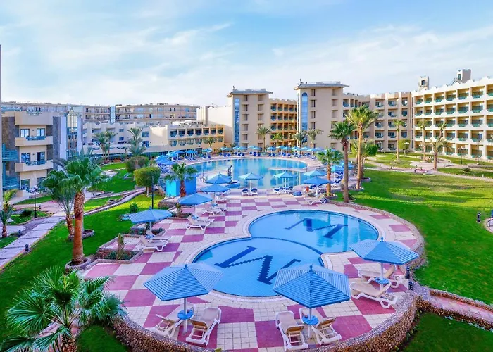 Hotelux Marina Üdülőközpont 4*