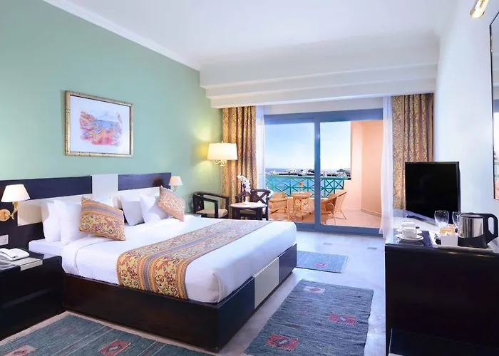Hotelux Marina Üdülőközpont 4*