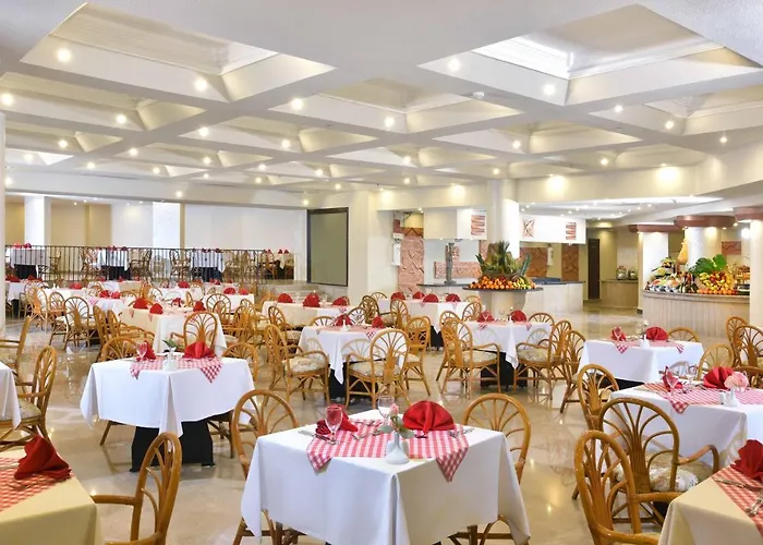 Üdülőközpont Hotelux Marina