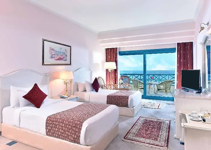 Üdülőközpont Hotelux Marina 4*